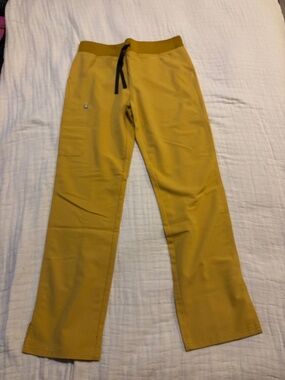 FIGS Technical Collection (Mustard Yellow), Womans M